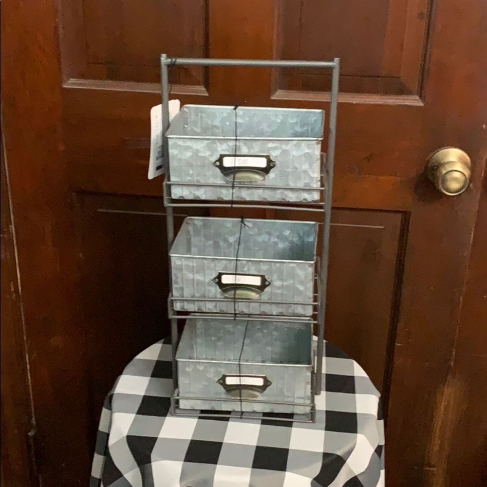 RAE DUNN metal tiered stand